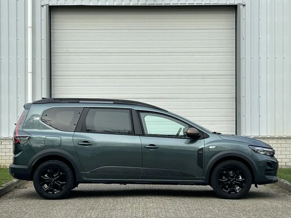 Dacia Jogger 1.8 hybrid 155 limited edition 7p uit 2026, foto 18