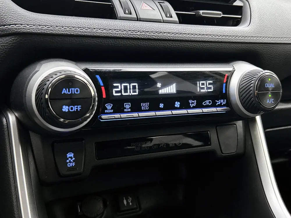 Toyota RAV4 2.5 Hybrid Dynamic | Navigatie | Parkeersensoren uit 2019, foto 11