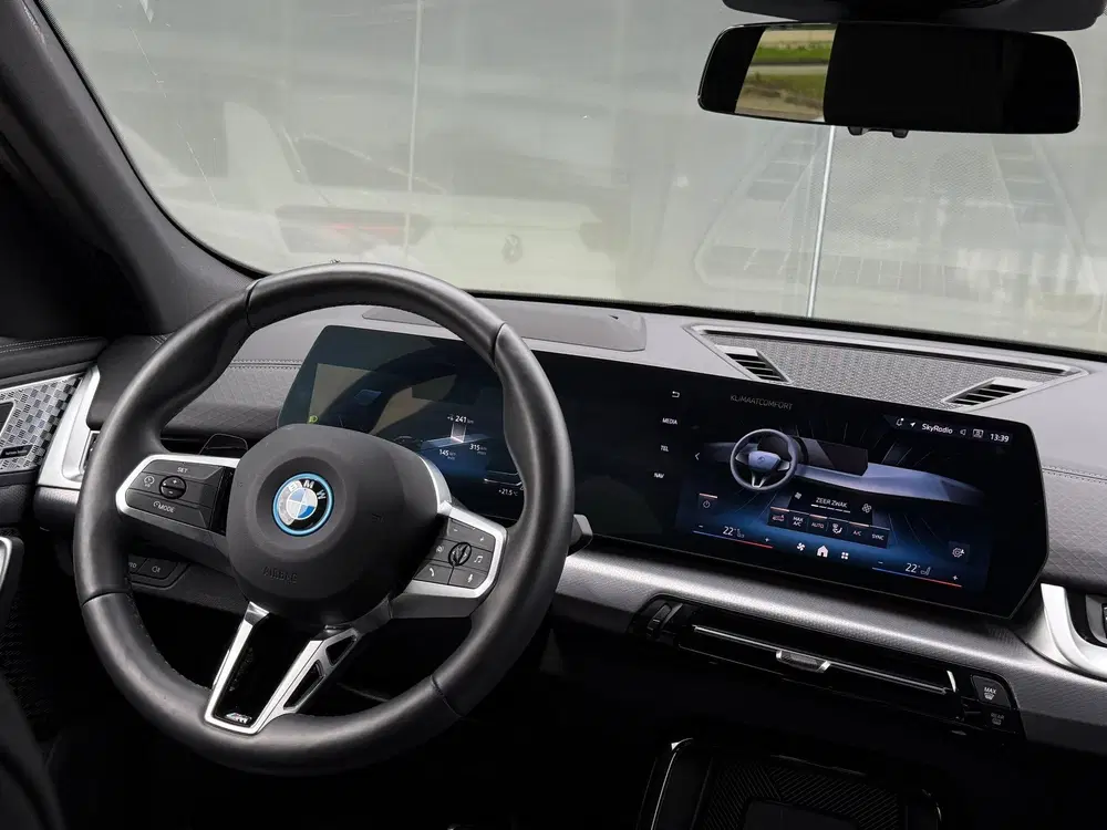 BMW iX2 EDrive20 67 kWh 100% SOH M-Sport Vol uitge uit 2024, foto 12