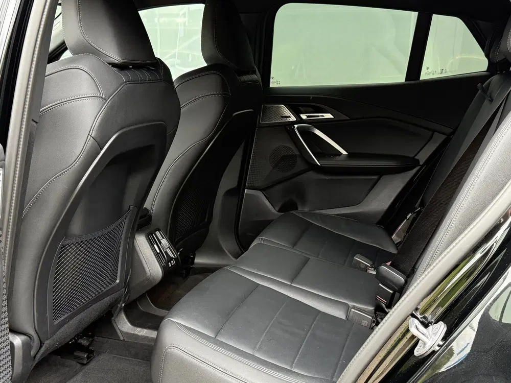BMW iX2 EDrive20 67 kWh 100% SOH M-Sport Vol uitge uit 2024, foto 17