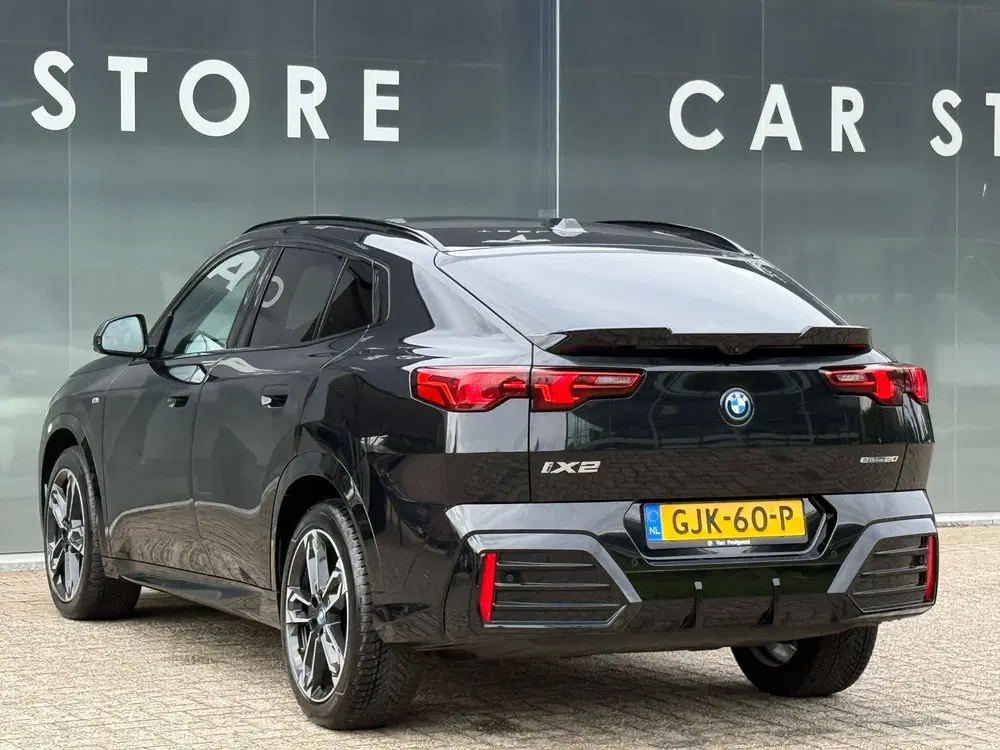 BMW iX2 EDrive20 67 kWh 100% SOH M-Sport Vol uitge uit 2024, foto 7