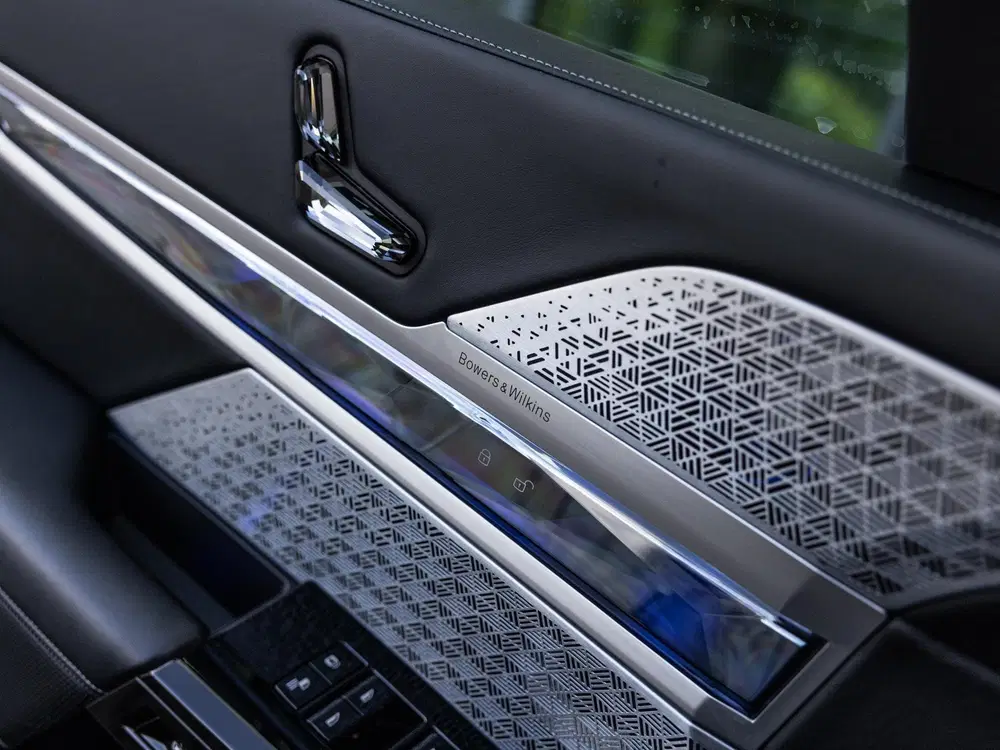 BMW i7 xDrive60 106 kWh uit 2022, foto 20