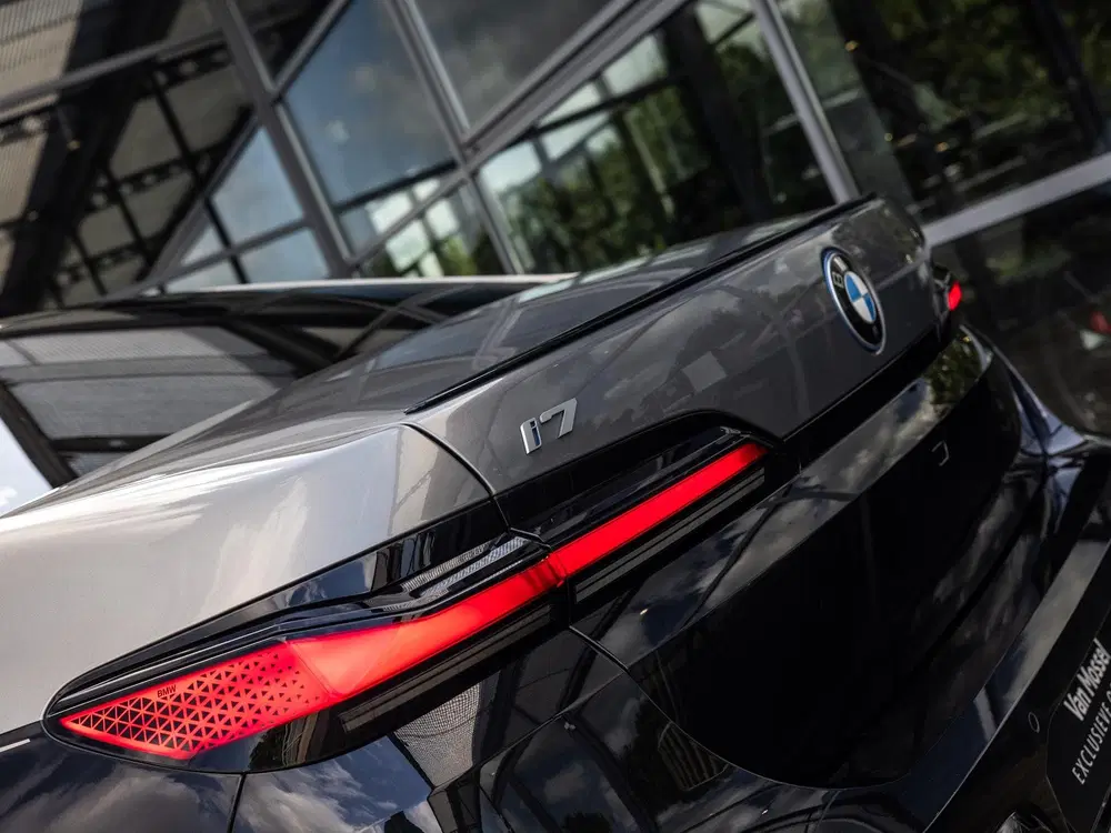 BMW i7 xDrive60 106 kWh uit 2022, foto 9
