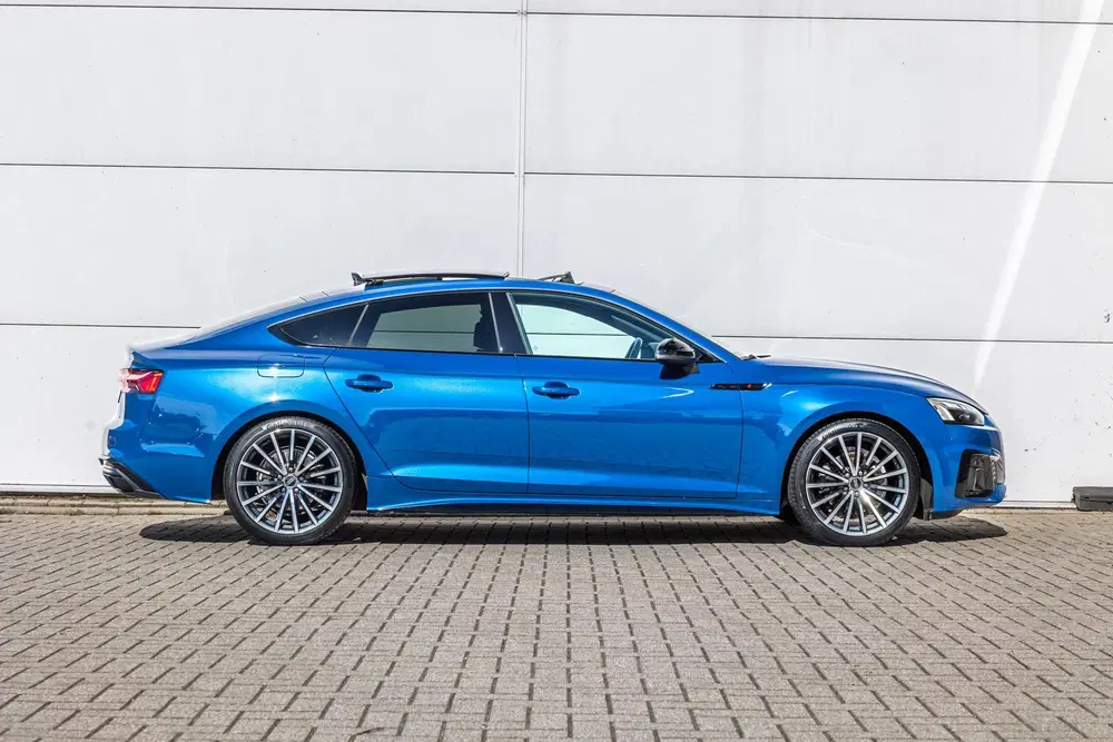 Audi A5 35 TFSI 150pk S edition Competition uit 2023, foto 3