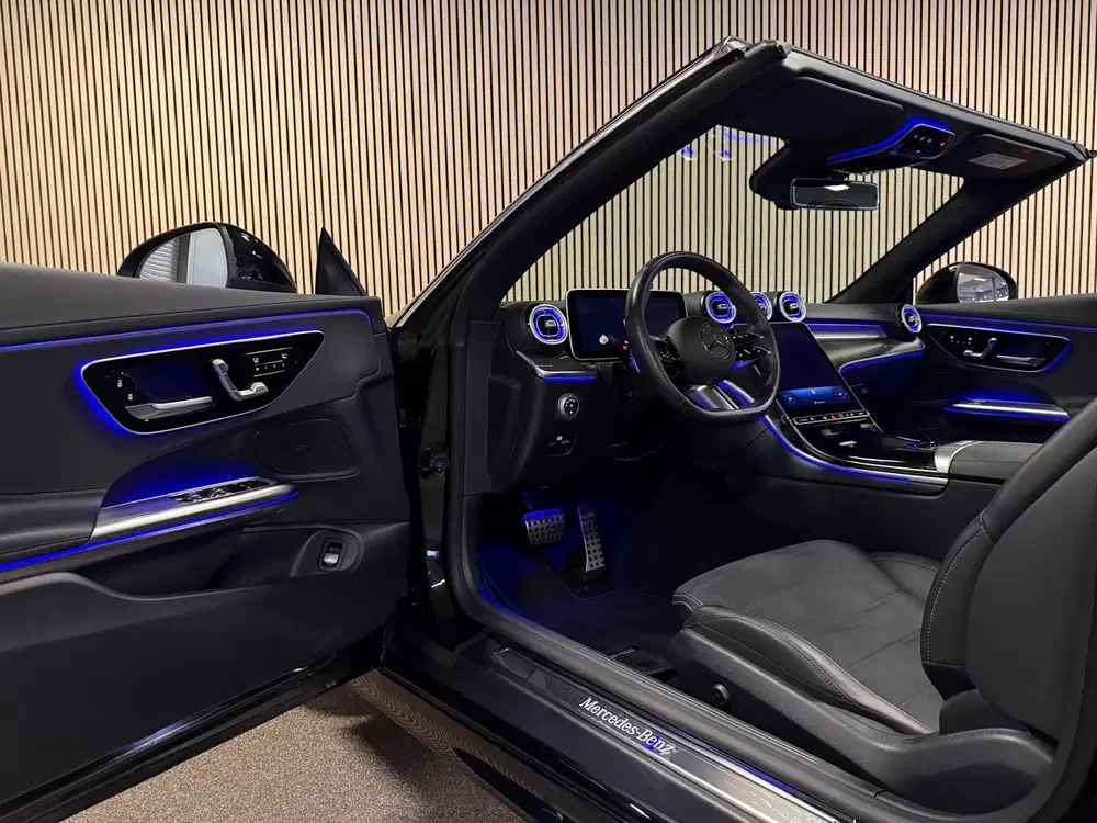 Mercedes-Benz CLE 200 AMG STYLING-AIRSCARF-MEMORY uit 2024, foto 17