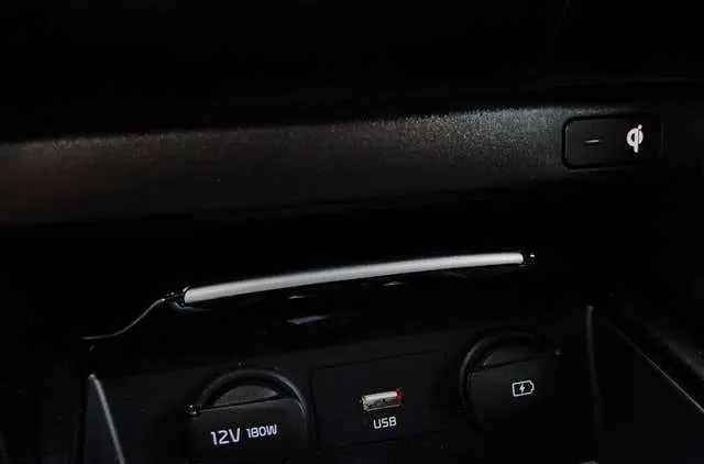 Kia XCeed 1.6 GDi PHEV DynamicPlusLine . Stoelverwar uit 2020, foto 10