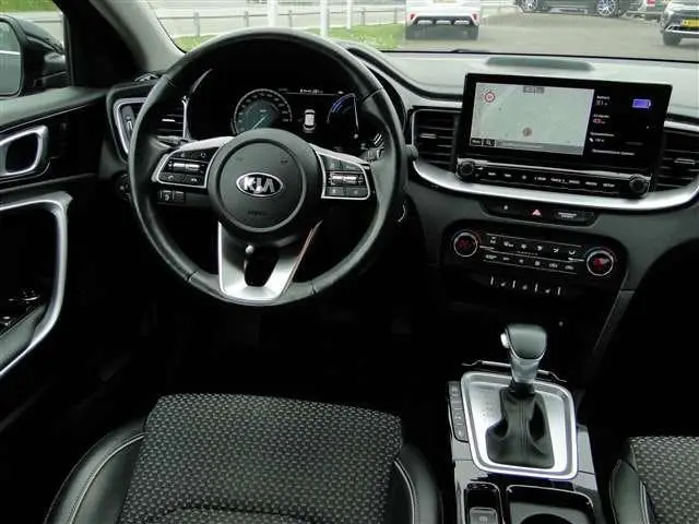Kia XCeed 1.6 GDi PHEV DynamicPlusLine . Stoelverwar uit 2020, foto 3
