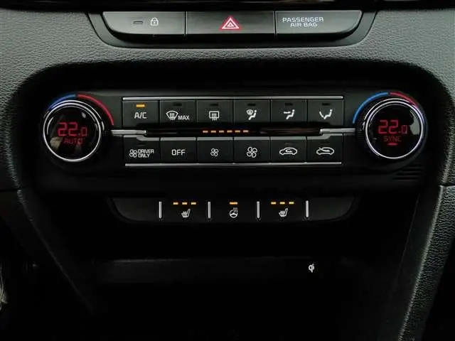 Kia XCeed 1.6 GDi PHEV DynamicPlusLine . Stoelverwar uit 2020, foto 7
