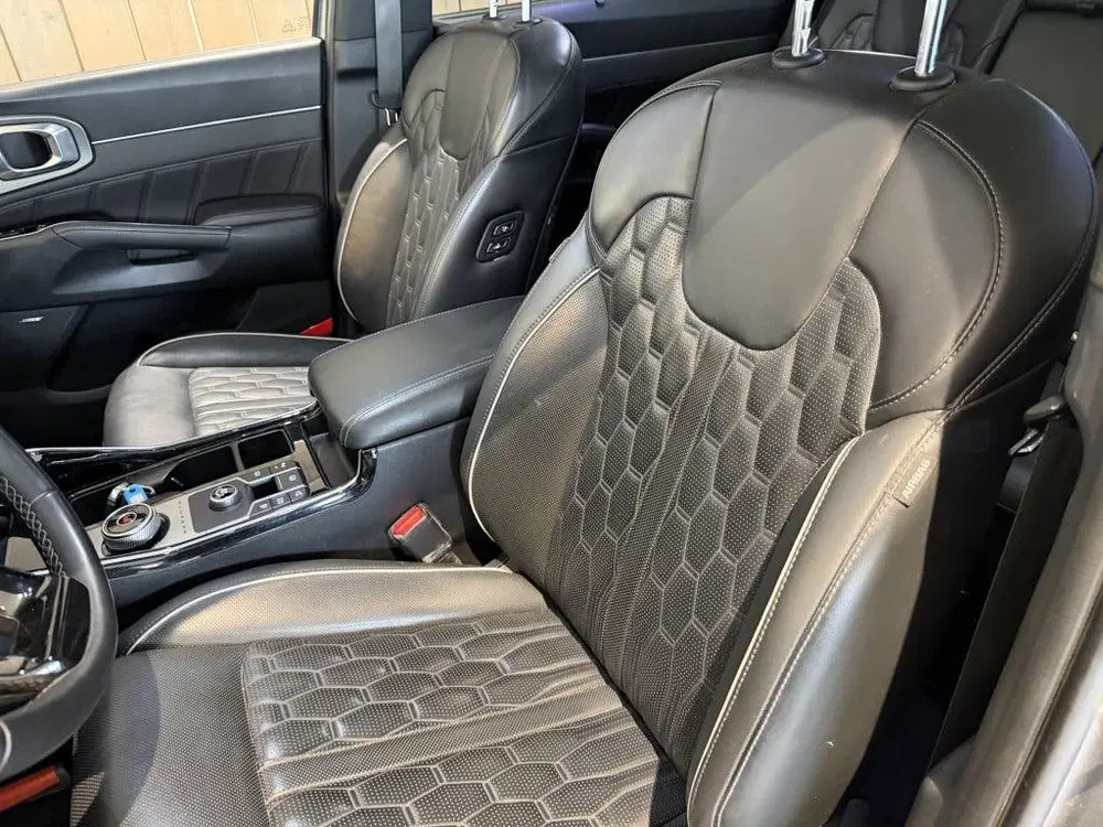Kia Sorento 1.6 T-GDI Hybrid 2WD ExecutiveLine 5p. uit 2023, foto 13
