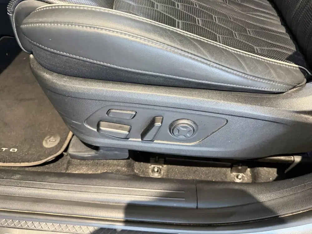 Kia Sorento 1.6 T-GDI Hybrid 2WD ExecutiveLine 5p. uit 2023, foto 14