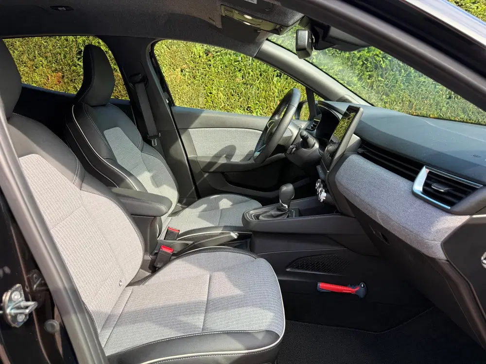 Renault Clio 1.6 E-Tech Full Hybrid 145 techno uit 2023, foto 19