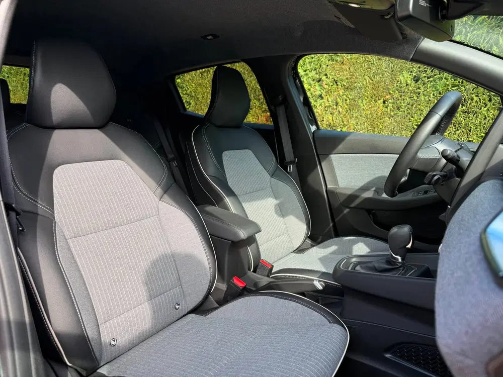 Renault Clio 1.6 E-Tech Full Hybrid 145 techno uit 2023, foto 8