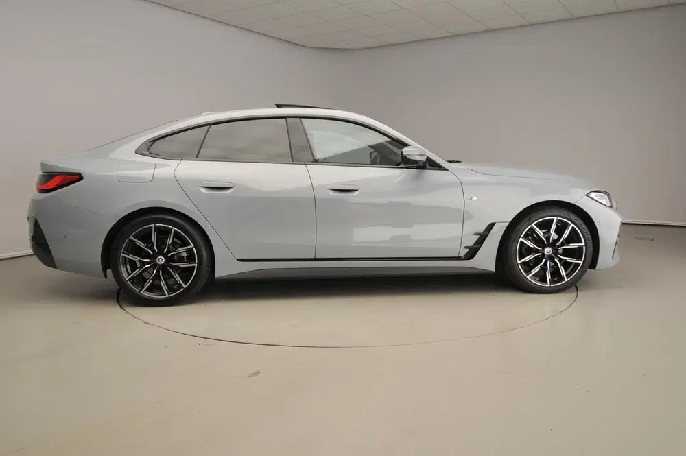 BMW 4-serie Gran Coupé 420i uit 2023, foto 4