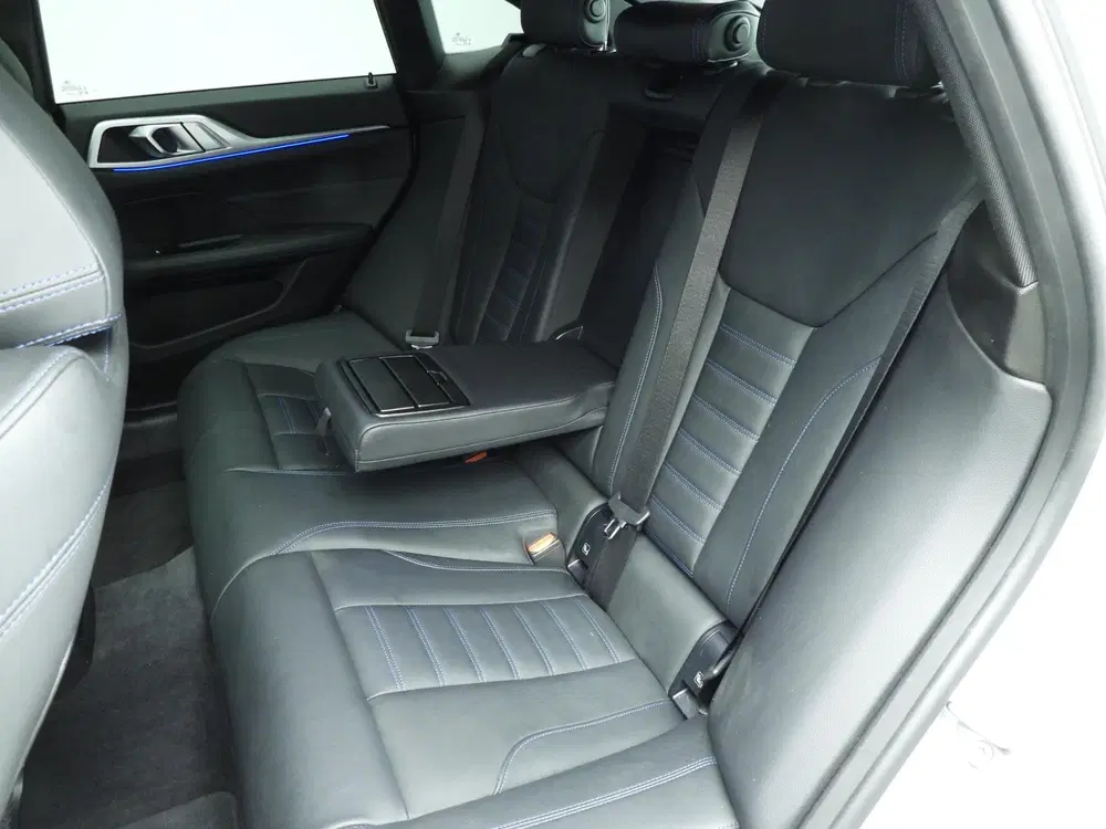 BMW 4-serie Gran Coupé 420i uit 2023, foto 8