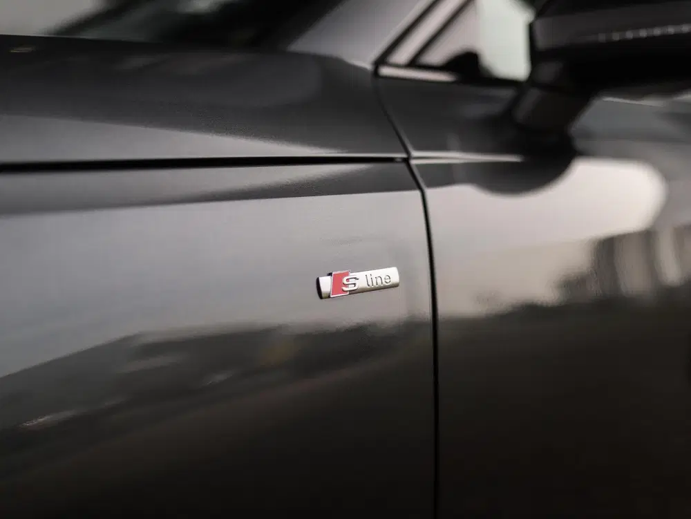 Audi A4 40 TFSI S edition Competition uit 2021, foto 3