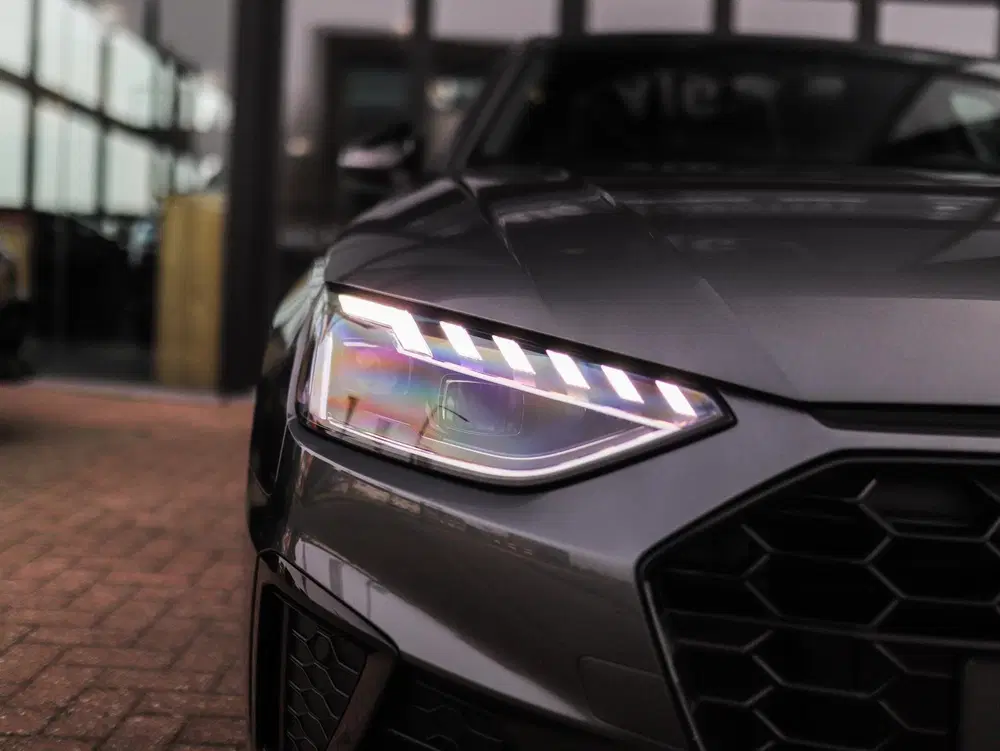 Audi A4 40 TFSI S edition Competition uit 2021, foto 6