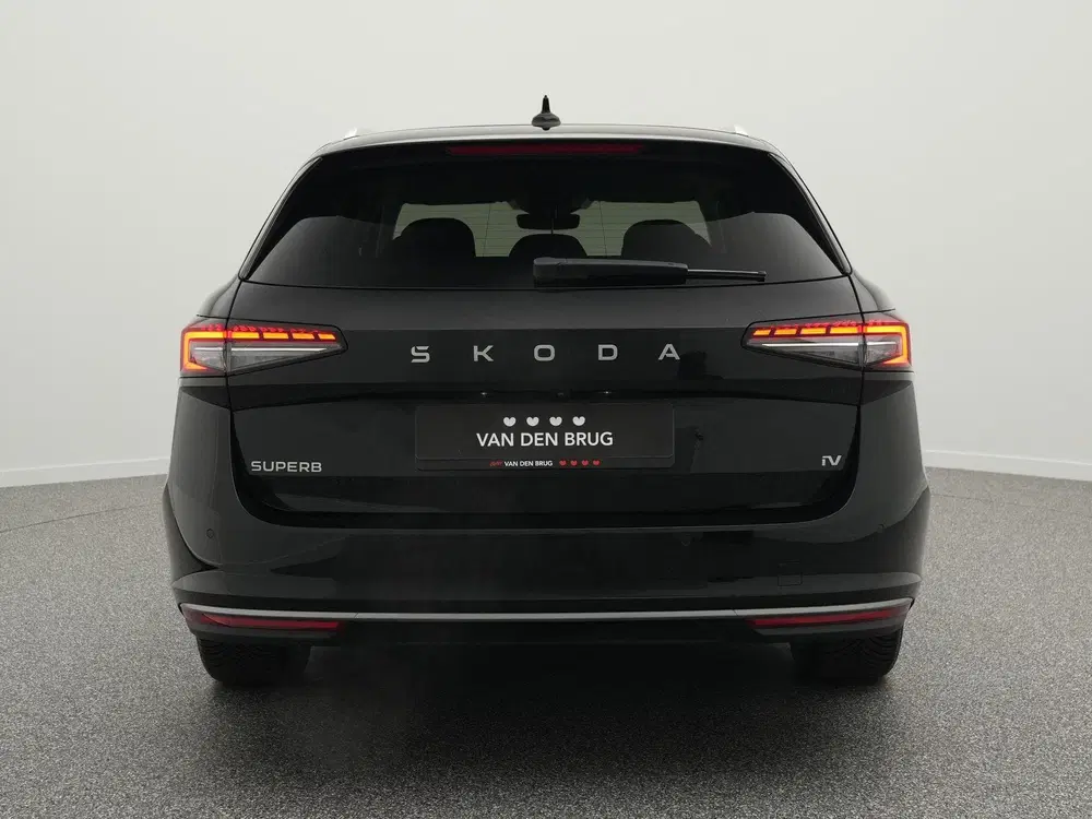 Skoda Superb 1.5 TSI 204pk PHEV Laurin & Klement uit 2025, foto 5