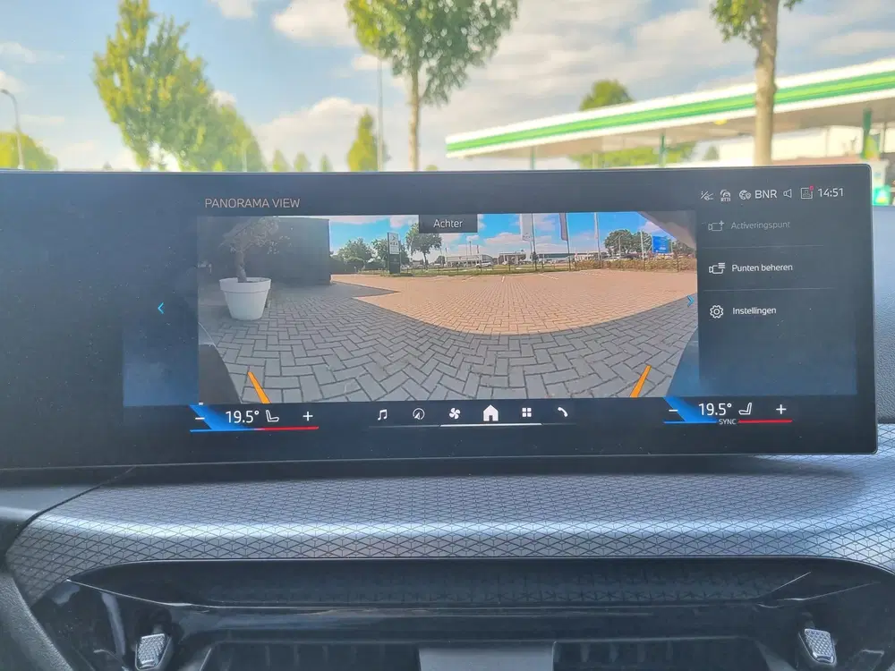 BMW 3-serie 330e xDrive M-Pakket Panodak HeadUp uit 2024, foto 16