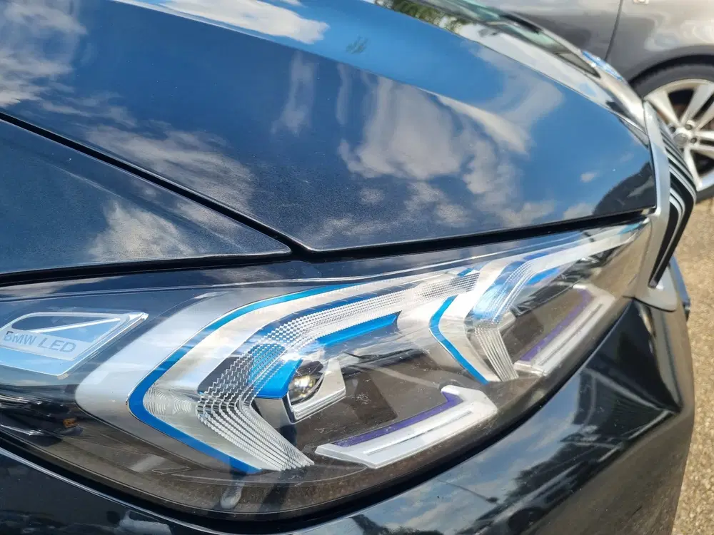 BMW 3-serie 330e xDrive M-Pakket Panodak HeadUp uit 2024, foto 17
