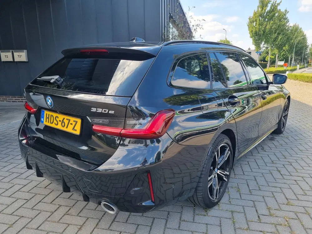 BMW 3-serie 330e xDrive M-Pakket Panodak HeadUp uit 2024, foto 3