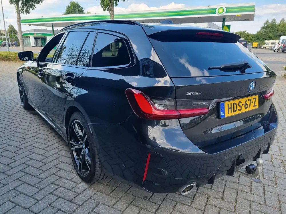 BMW 3-serie 330e xDrive M-Pakket Panodak HeadUp uit 2024, foto 4