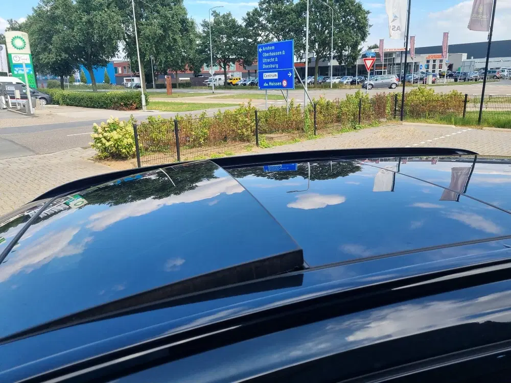 BMW 3-serie 330e xDrive M-Pakket Panodak HeadUp uit 2024, foto 9