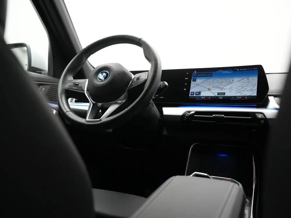 BMW iX1 xDrive30 X Line 67 kWh 313pk Dealer O.H. uit 2023, foto 12