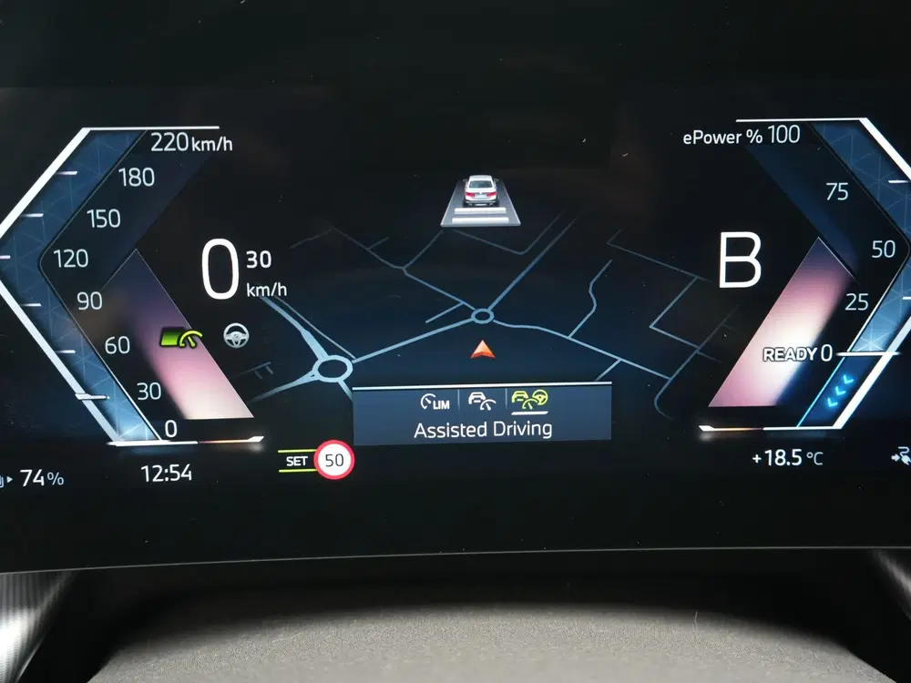 BMW iX1 xDrive30 X Line 67 kWh 313pk Dealer O.H. uit 2023, foto 18