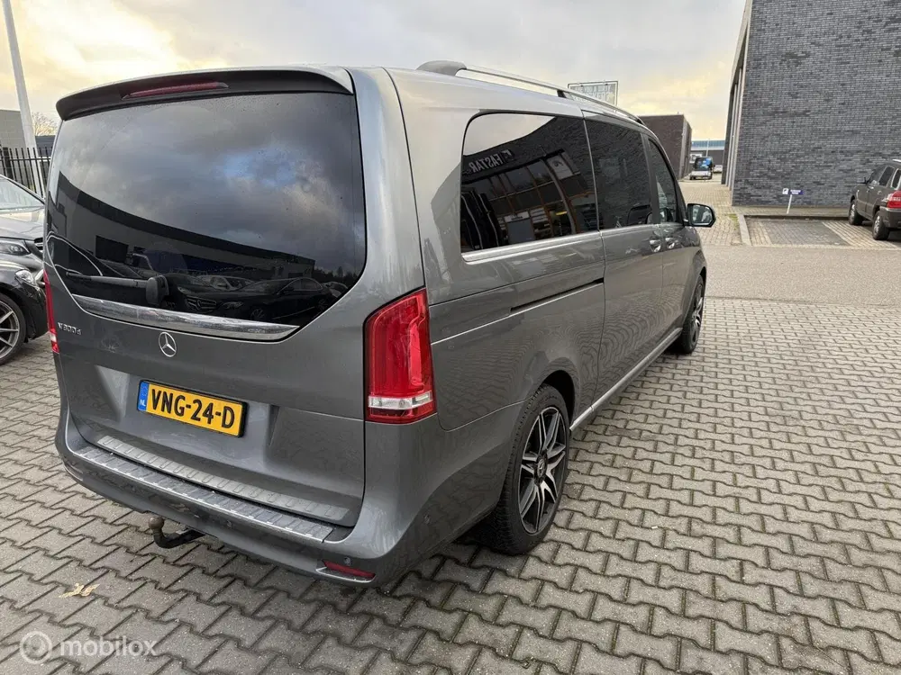 Mercedes-Benz V-Klasse 300d Extra Lang DC A m g xxl lucht vering uit 2021, foto 4
