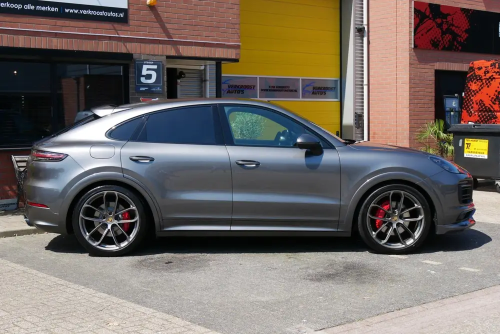 Porsche Cayenne Cayenne Coupé 3.0 E-Hybrid lightweight sport. sport uit 2019, foto 10