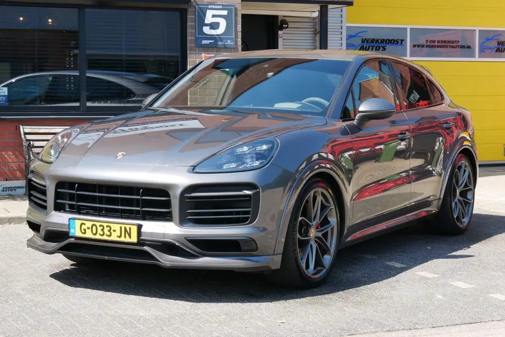 Porsche Cayenne Cayenne Coupé 3.0 E-Hybrid lightweight sport. sport uit 2019, foto 2