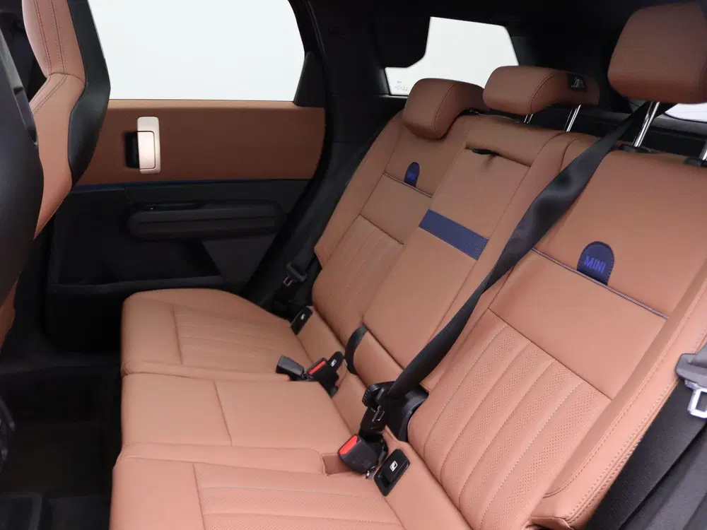 Mini Countryman C Favoured Trim + Pakket L + Panorama dak uit 2025, foto 9