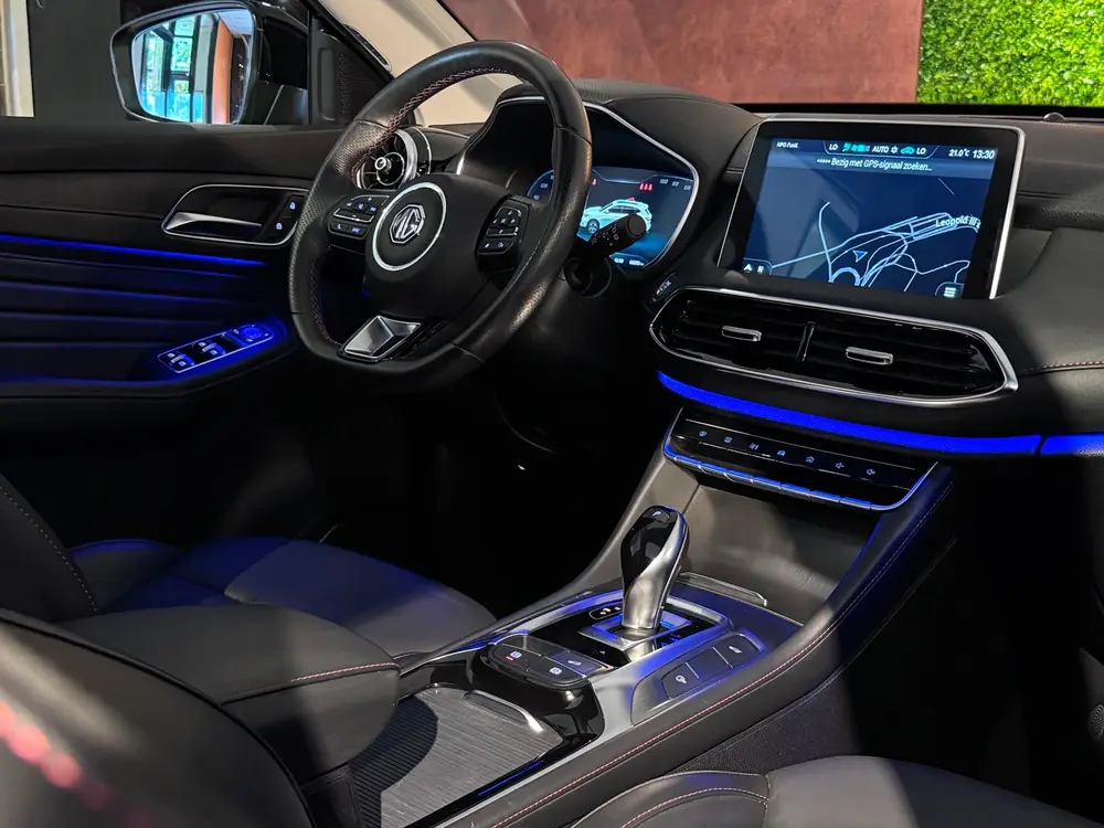 MG EHS 1.5 TGDI Luxury 258 PK PHEV |PANO|360CAMERA|VIRTUAL|P uit 2021, foto 2