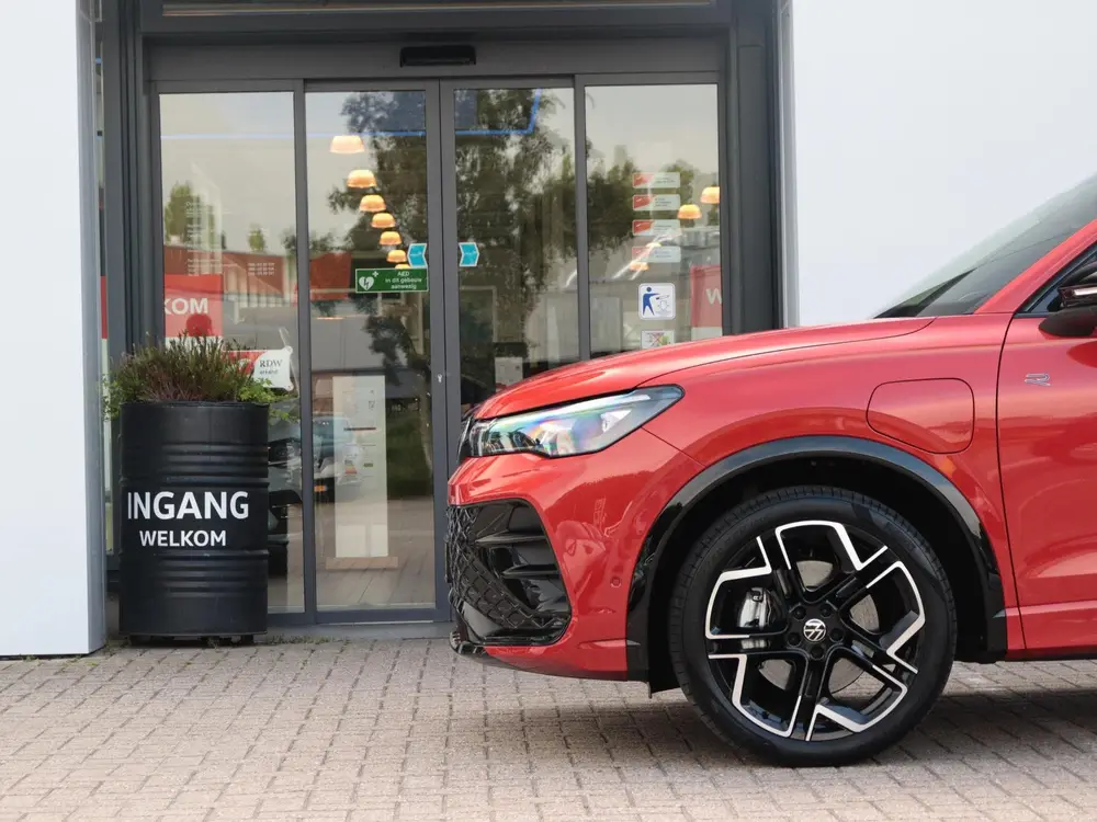 Volkswagen Tiguan 1.5 eHybrid 272pk R-Line Business | 1e eig uit 2024, foto 6