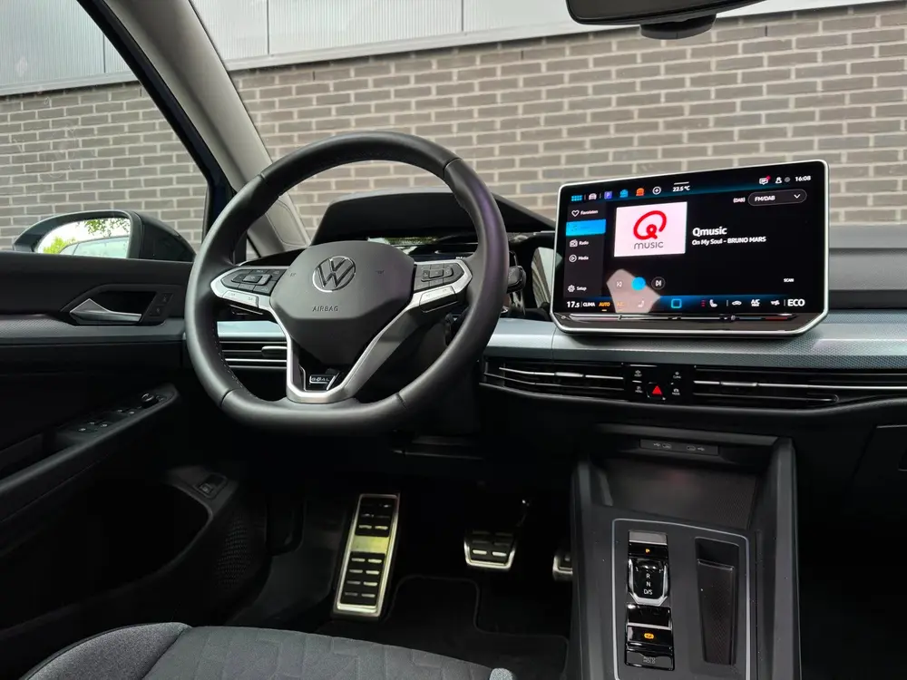 Volkswagen Golf 1.5 eHybrid Life Edition | ACC | Camera | LE uit 2025, foto 15