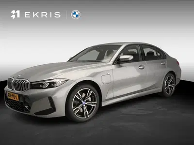 BMW 3-serie Sedan 320e uit 2024