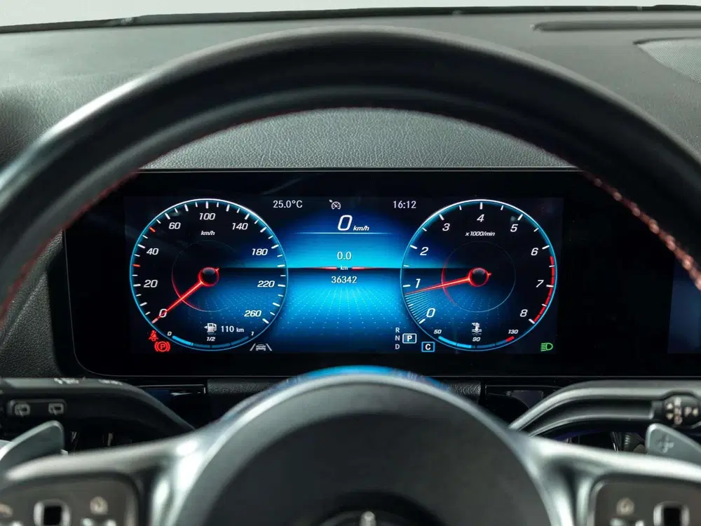 Mercedes-Benz GLA 180 Business Solution AMG uit 2022, foto 14