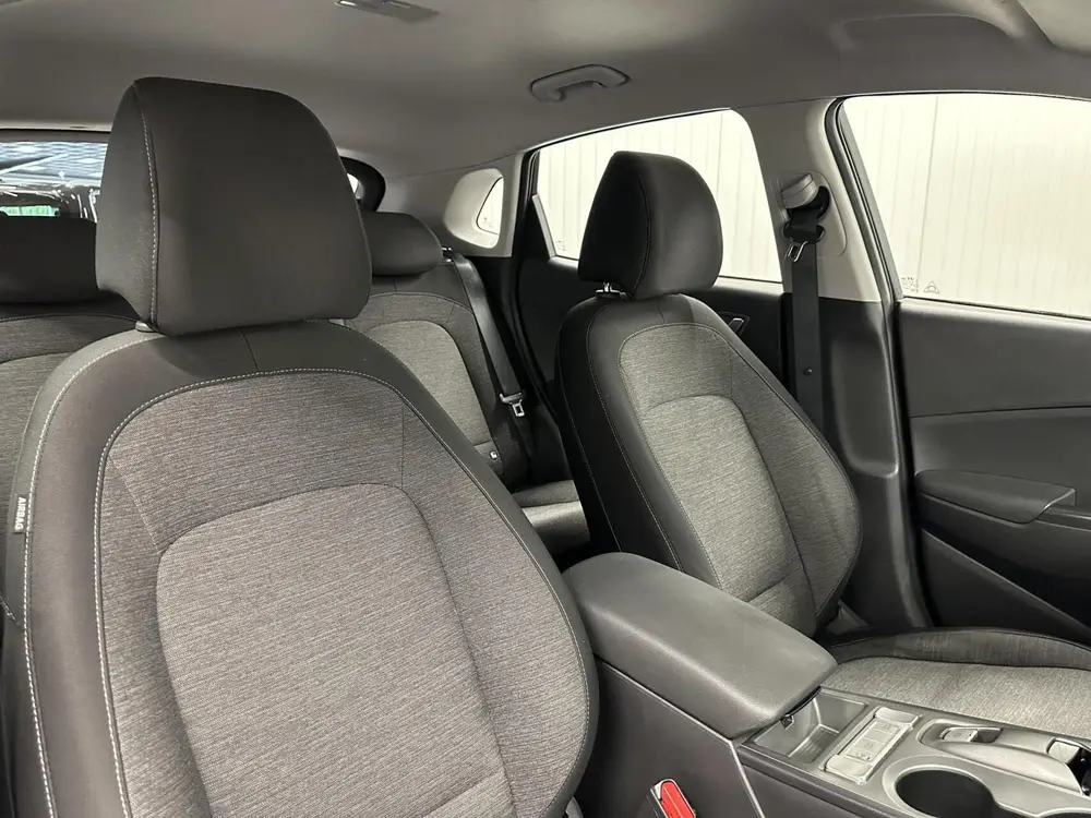 Hyundai KONA EV Comfort 64 kWh 3 Fase Warmtepomp CAMERA uit 2020, foto 13