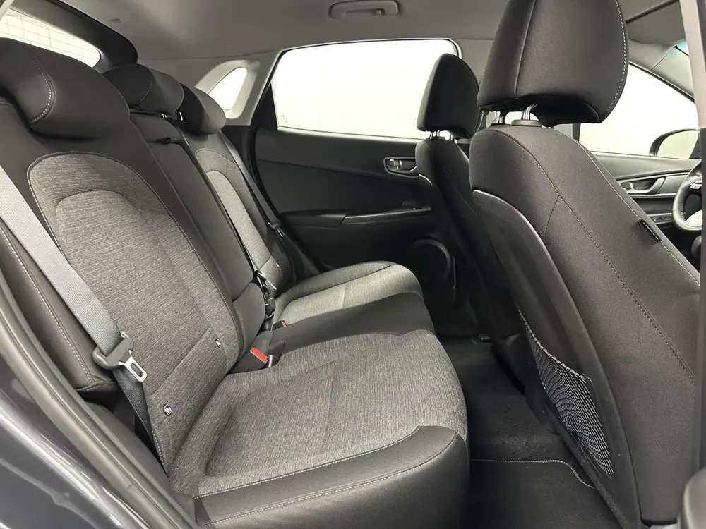 Hyundai KONA EV Comfort 64 kWh 3 Fase Warmtepomp CAMERA uit 2020, foto 14