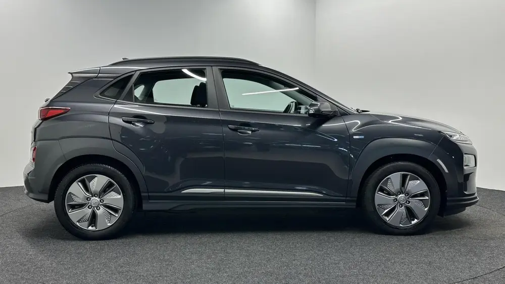 Hyundai KONA EV Comfort 64 kWh 3 Fase Warmtepomp CAMERA uit 2020, foto 9