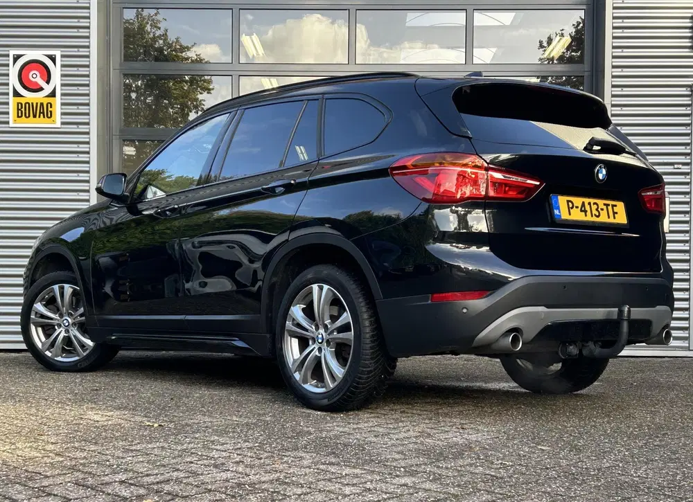 BMW X1 sDrive20i High Executive l Sfeer verlichti uit 2019, foto 3