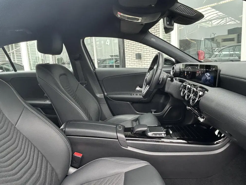 Mercedes-Benz A-Klasse 180 Business Solution Style uit 2022, foto 18