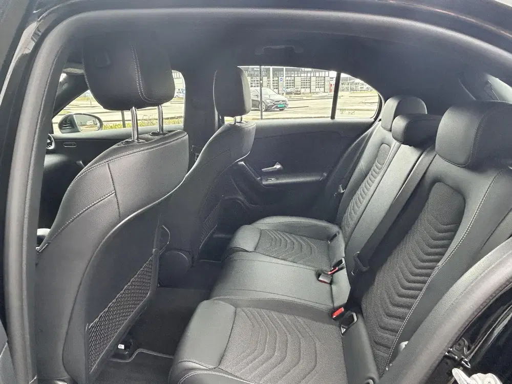 Mercedes-Benz A-Klasse 180 Business Solution Style uit 2022, foto 19
