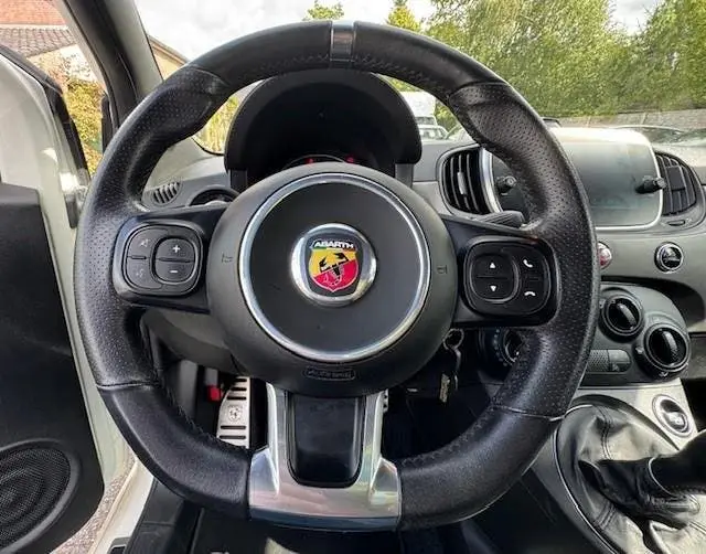 Fiat Abarth 595 1.4 T-Jet 70th Anniversary Pista. KRACHTIG uit 2019, foto 16