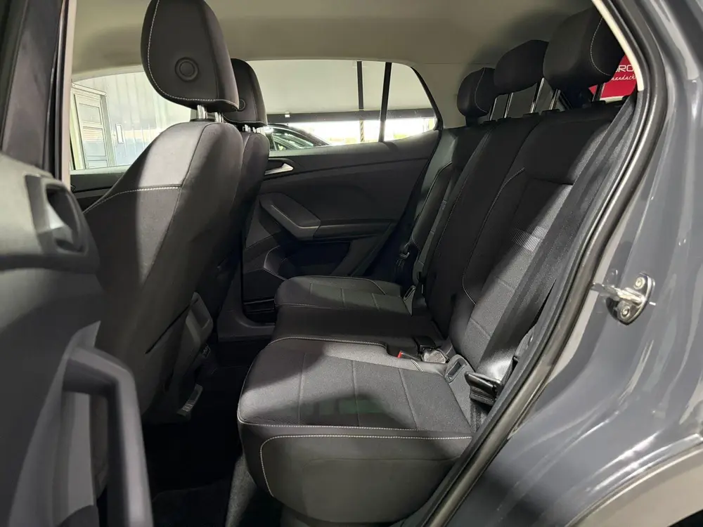 Volkswagen T-Cross 1.0 TSI Style Automaat, Digitaal instrume uit 2020, foto 19