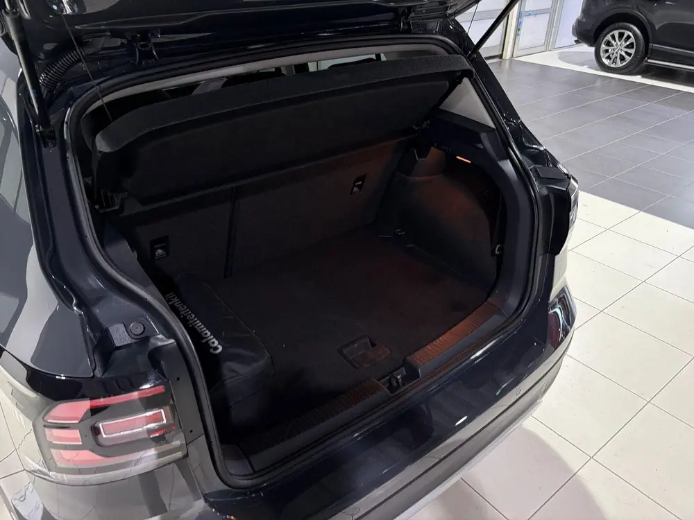 Volkswagen T-Cross 1.0 TSI Style Automaat, Digitaal instrume uit 2020, foto 20