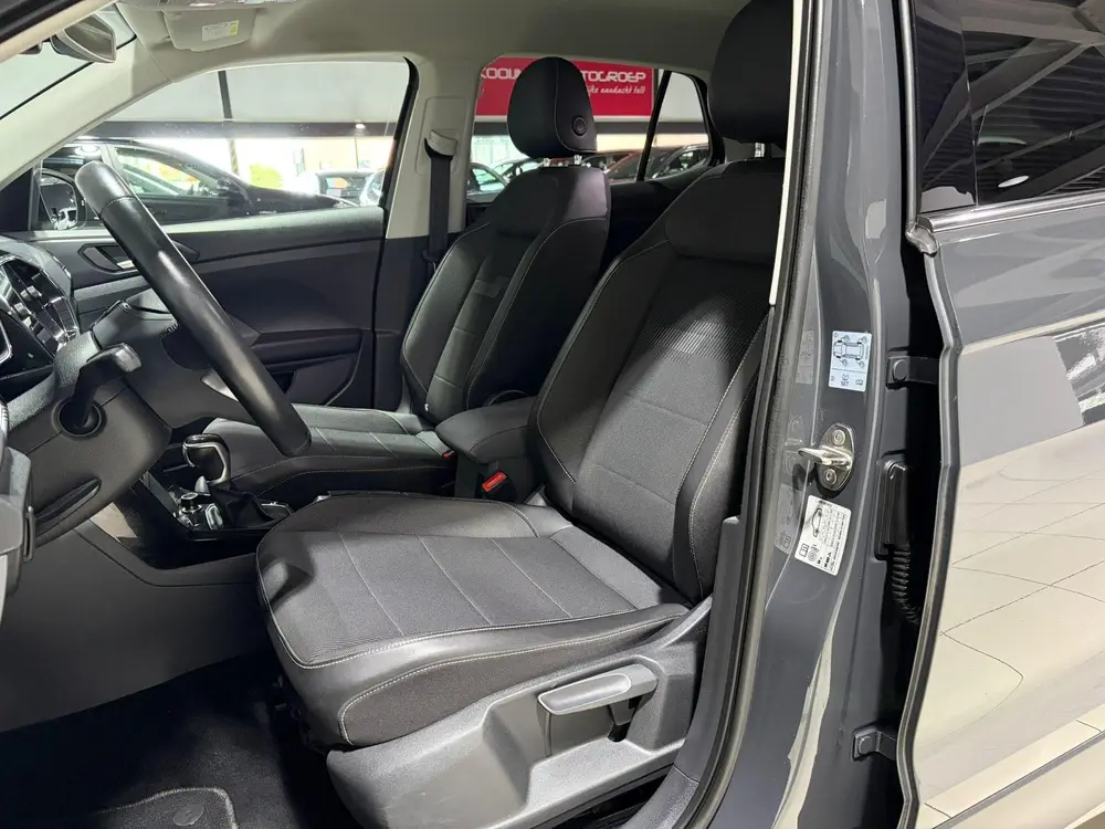 Volkswagen T-Cross 1.0 TSI Style Automaat, Digitaal instrume uit 2020, foto 8