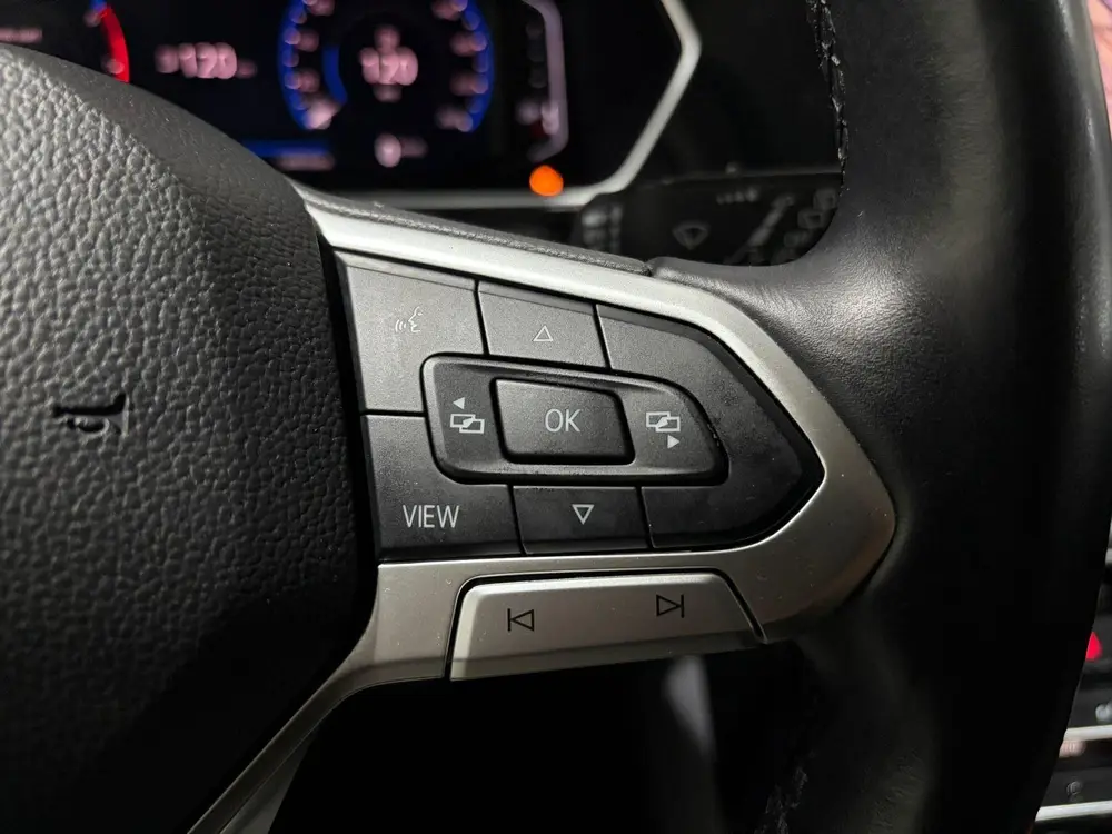 Volkswagen T-Cross 1.0 TSI Style Automaat, Digitaal instrume uit 2020, foto 9