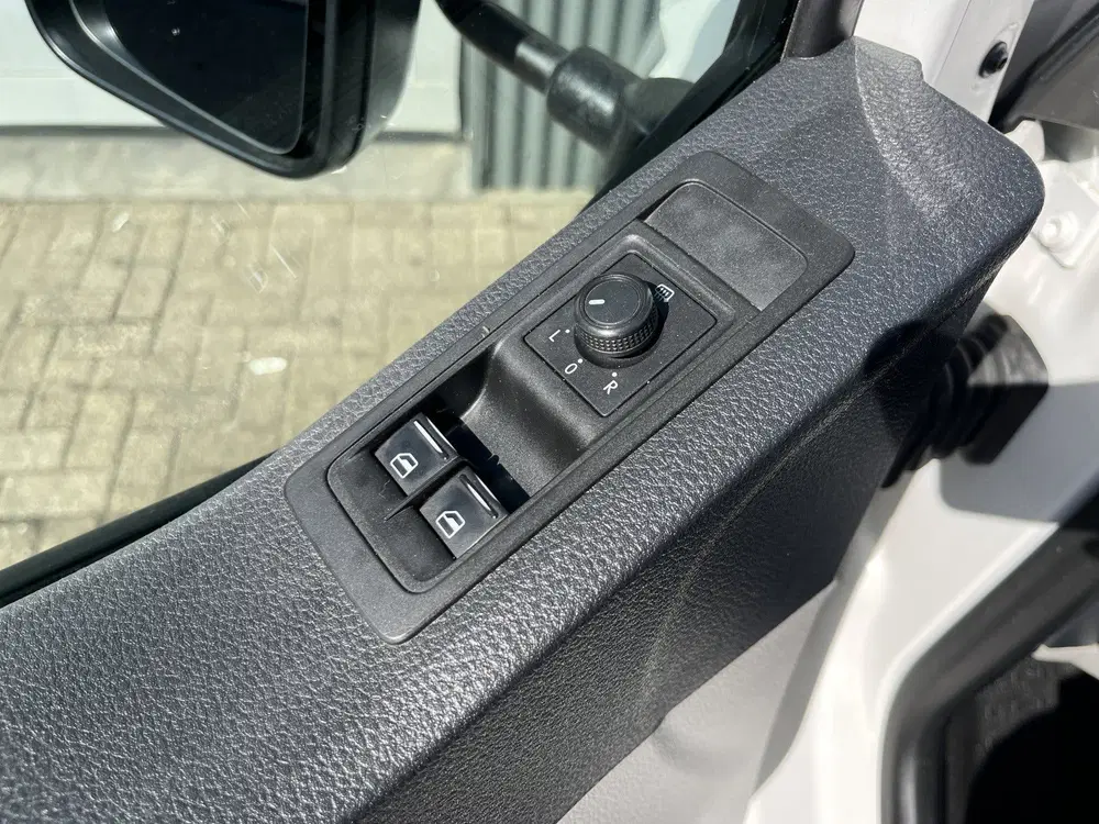 Volkswagen Transporter 2.0 TDI L2H1 DC Euro 6 Hiab 013T Laad uit 2019, foto 9