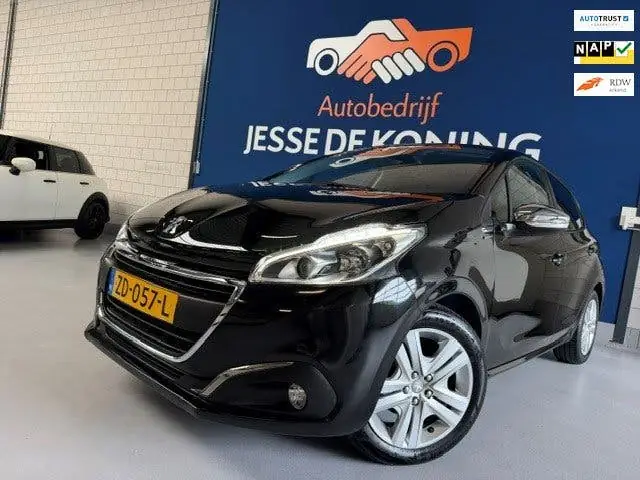Peugeot 208 1.2 PureTech Signature / bj.2019 / kleur: zwart/ uit 2019